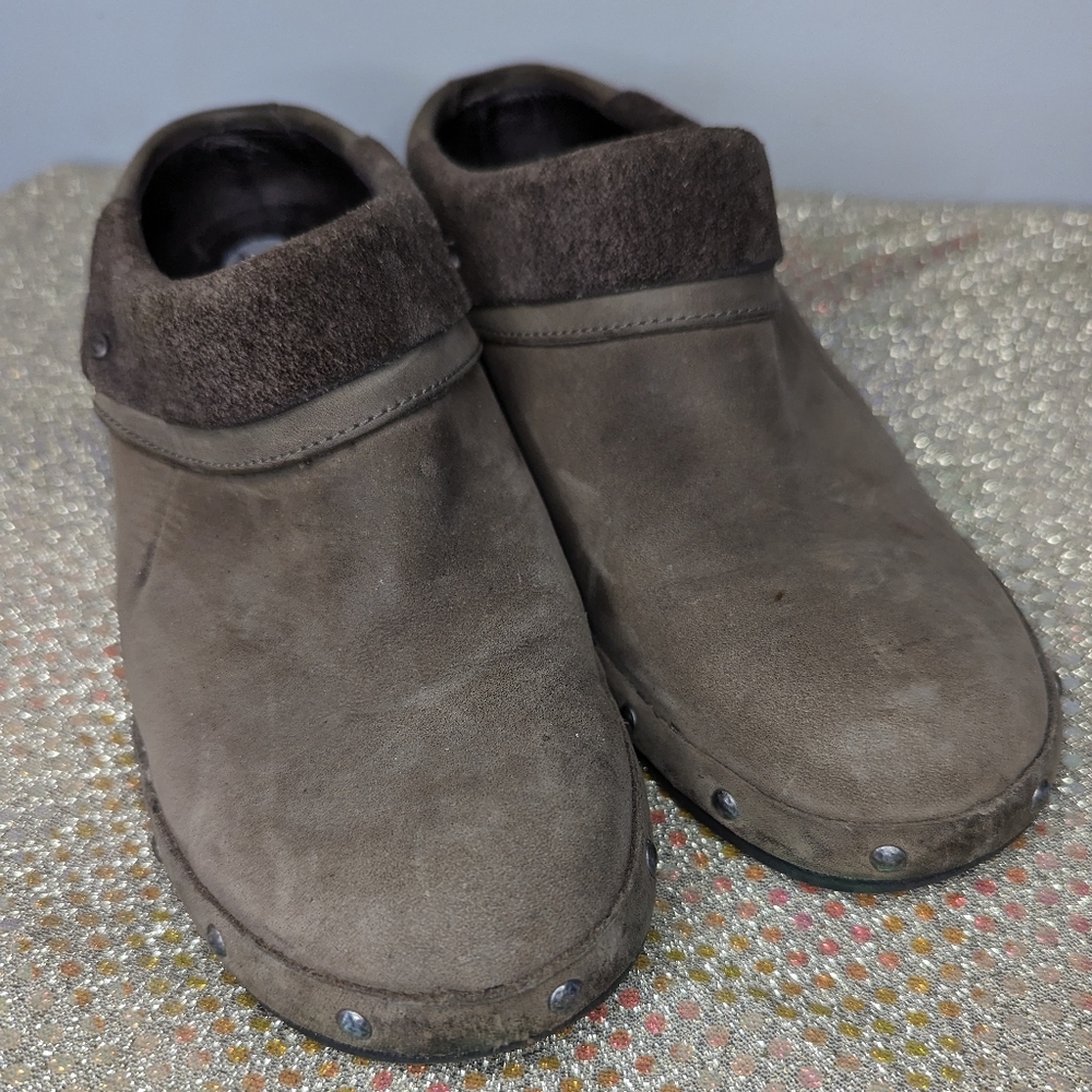 Merrell slip on clogs size 7.5 tan brown